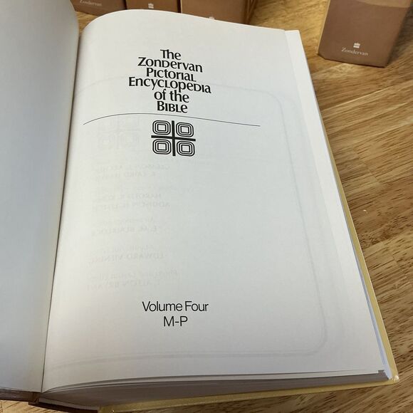 Zondervan Pictorial Encyclopedia of the Bible Volume 1-5 (1975) - Like New - Picture 16 of 16